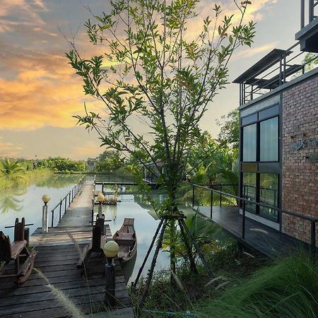 Falik Farm Stay Ayutthaya Bagian luar foto