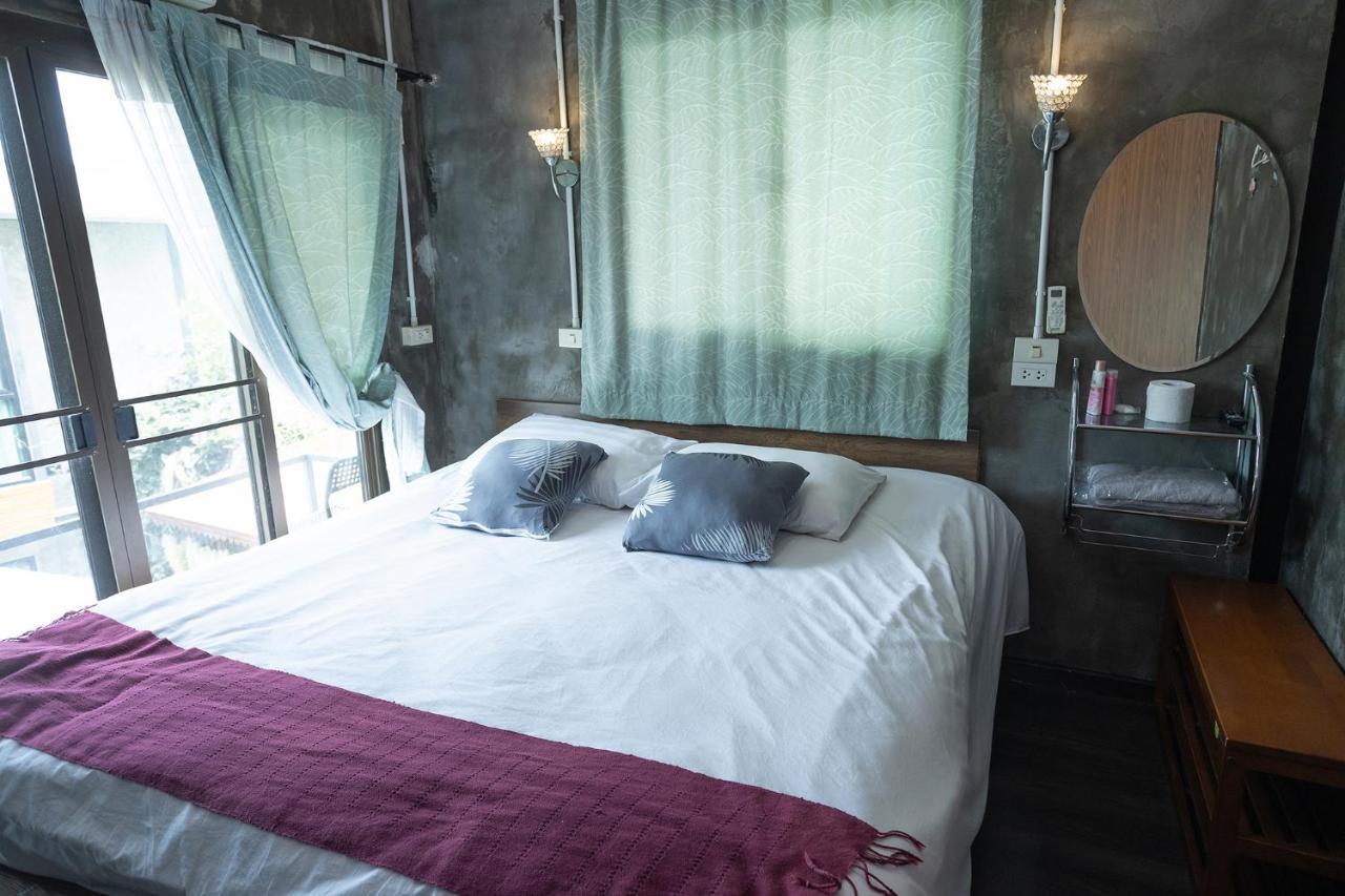 Falik Farm Stay Ayutthaya Bagian luar foto