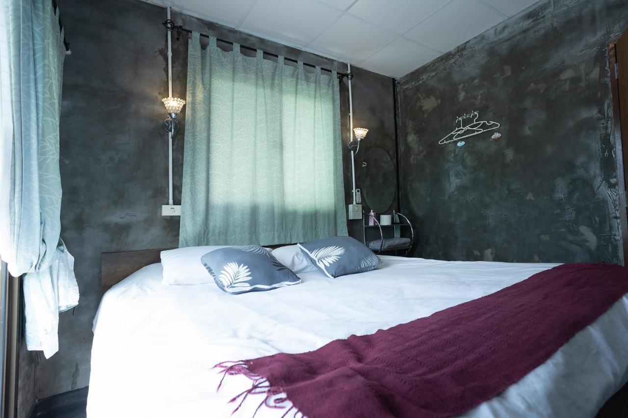 Falik Farm Stay Ayutthaya Bagian luar foto