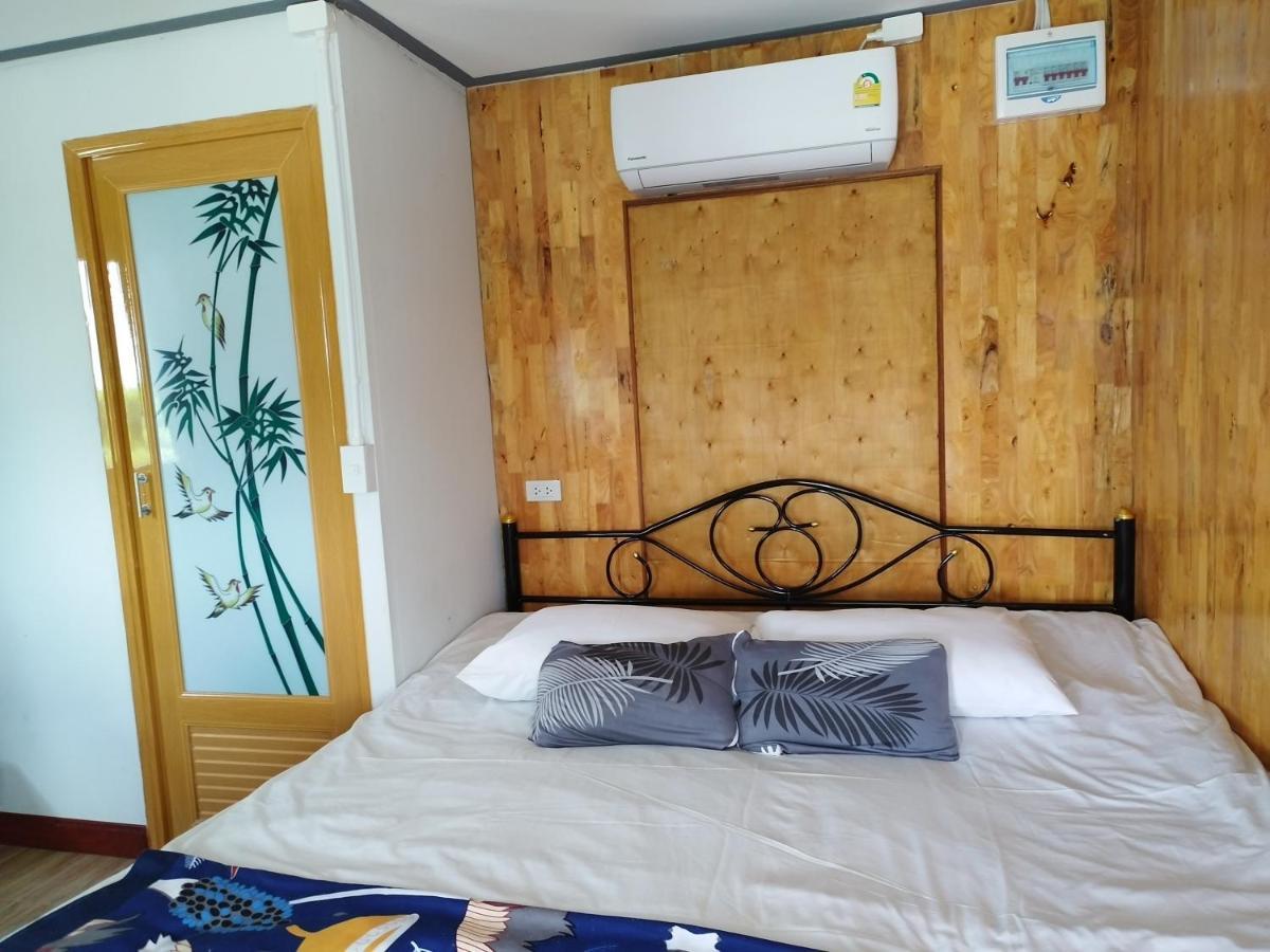 Falik Farm Stay Ayutthaya Bagian luar foto